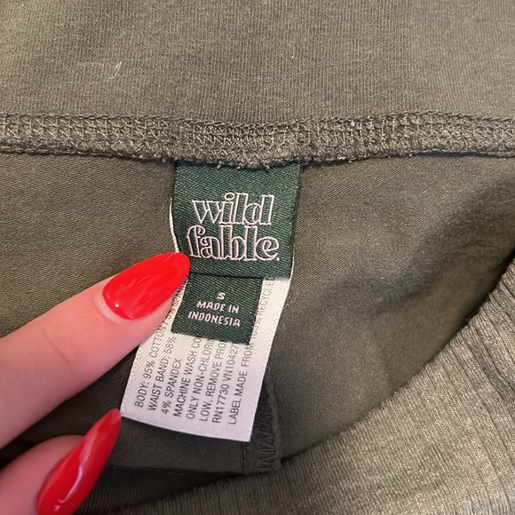 Wild Fable (Target) Women’s Olive Green biker shorts size S - Picture 3 of 3